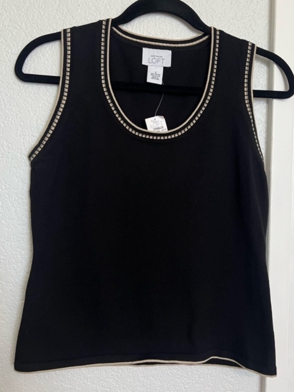 LOFT Black Sleeveless Knit Top Cream Contrast Trim Classic Career Tank